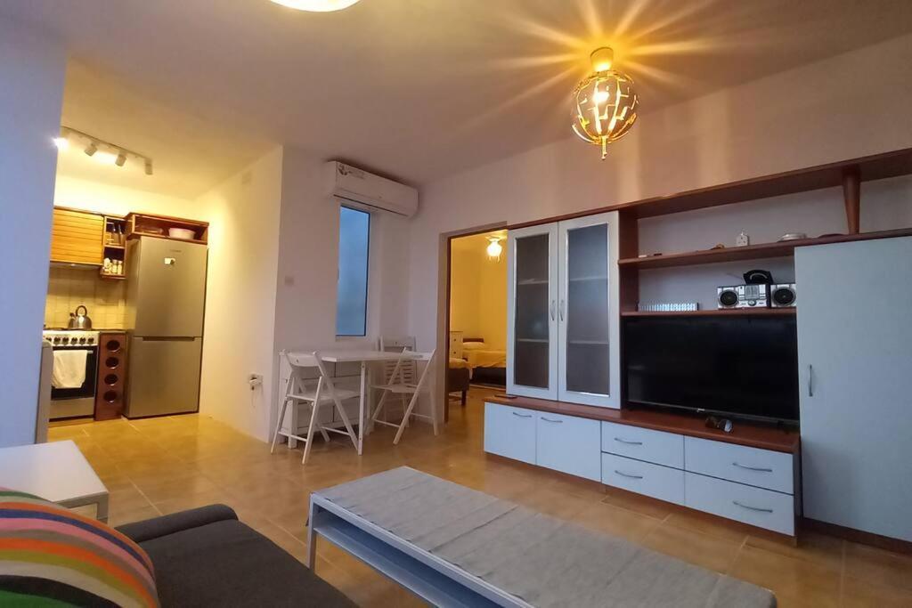 Sunset Suite Victoria Bagian luar foto